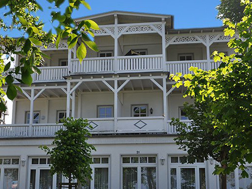 Villa Strandblick Binz, (Ostseebad Binz). Ferienwohnung Sanssouci, 67 qm, 2 Schlafzimmer, max. 5 Personen