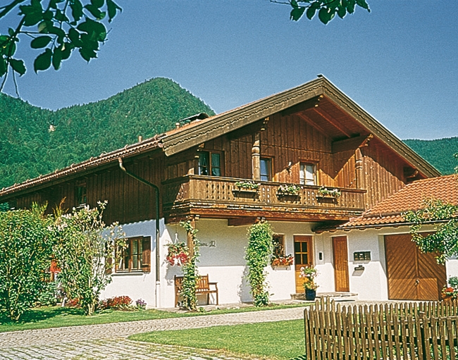 Ferienwohnung Holzner - Holzner Bärbel (DE Ruhpolding). - 1 - Ferienwohnung (35qm), Balkon, Küche extra, 1 Schlaf- und 1 Wohnzimmer, max 2 Personen