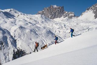 Schneeschuhlaufen mit Gipfelfondue