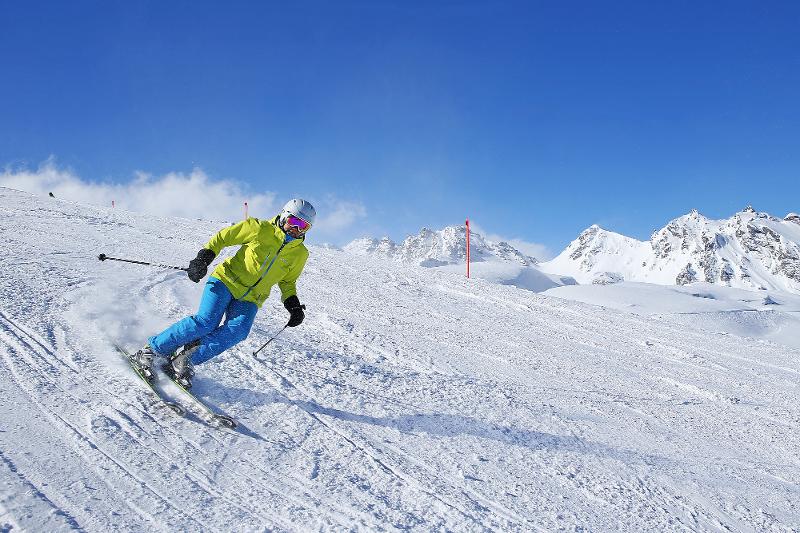 Skiing Pizol / Copyright holder: &copy; KELLERMEDIA